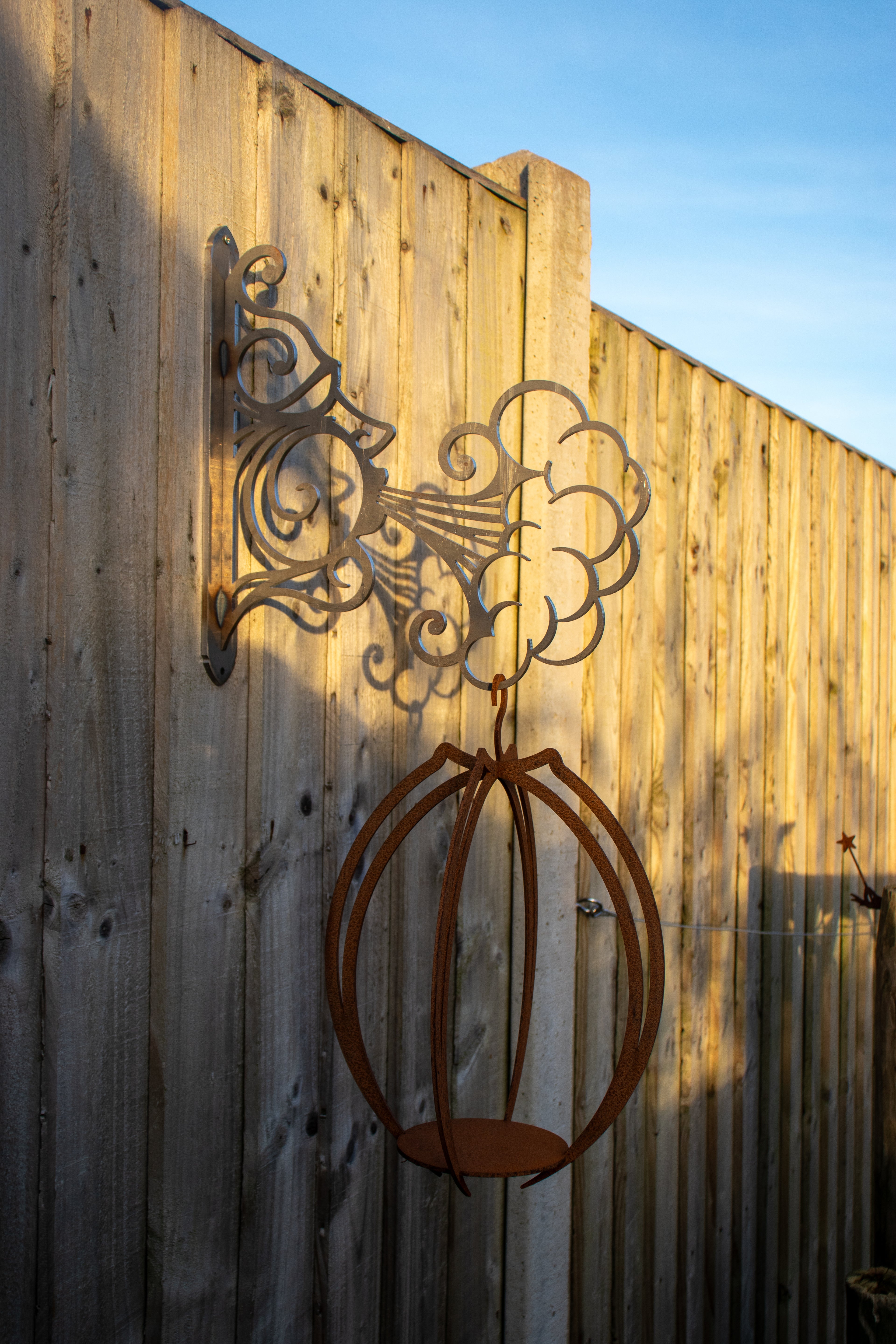 Autumn Garden Hanger